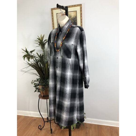 Fashion Nova Women Plaid coat Jacket Medium Mob Wife Boho Vacation Resort Wear - Picture 3 of 10